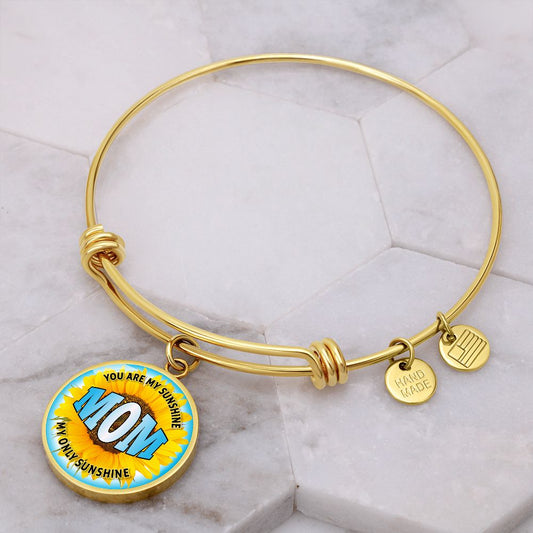 Mom - You are my Sunshine - Engravable Bangle Bracelet with Circle Pendant